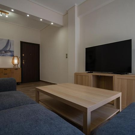 Max Blue Apartment, A Stay Like No Other Πειραιάς Εξωτερικό φωτογραφία