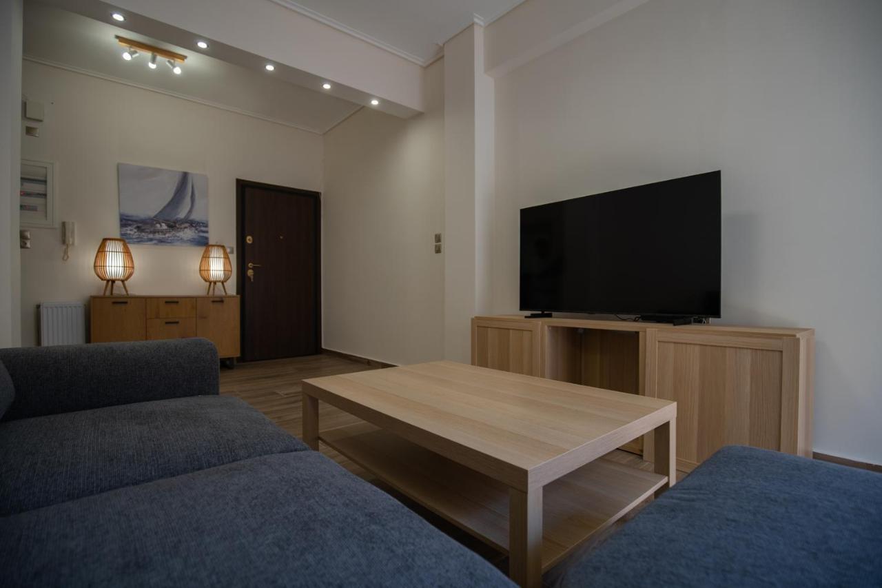 Max Blue Apartment, A Stay Like No Other Πειραιάς Εξωτερικό φωτογραφία