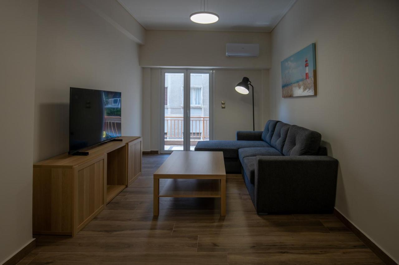 Max Blue Apartment, A Stay Like No Other Πειραιάς Εξωτερικό φωτογραφία