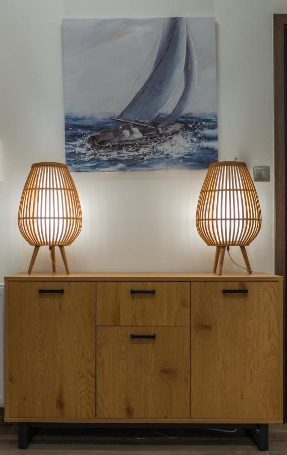 Max Blue Apartment, A Stay Like No Other Πειραιάς Εξωτερικό φωτογραφία