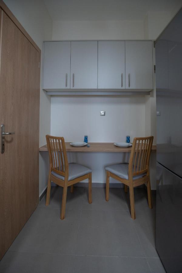 Max Blue Apartment, A Stay Like No Other Πειραιάς Εξωτερικό φωτογραφία