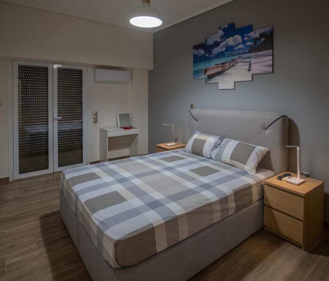Max Blue Apartment, A Stay Like No Other Πειραιάς Εξωτερικό φωτογραφία