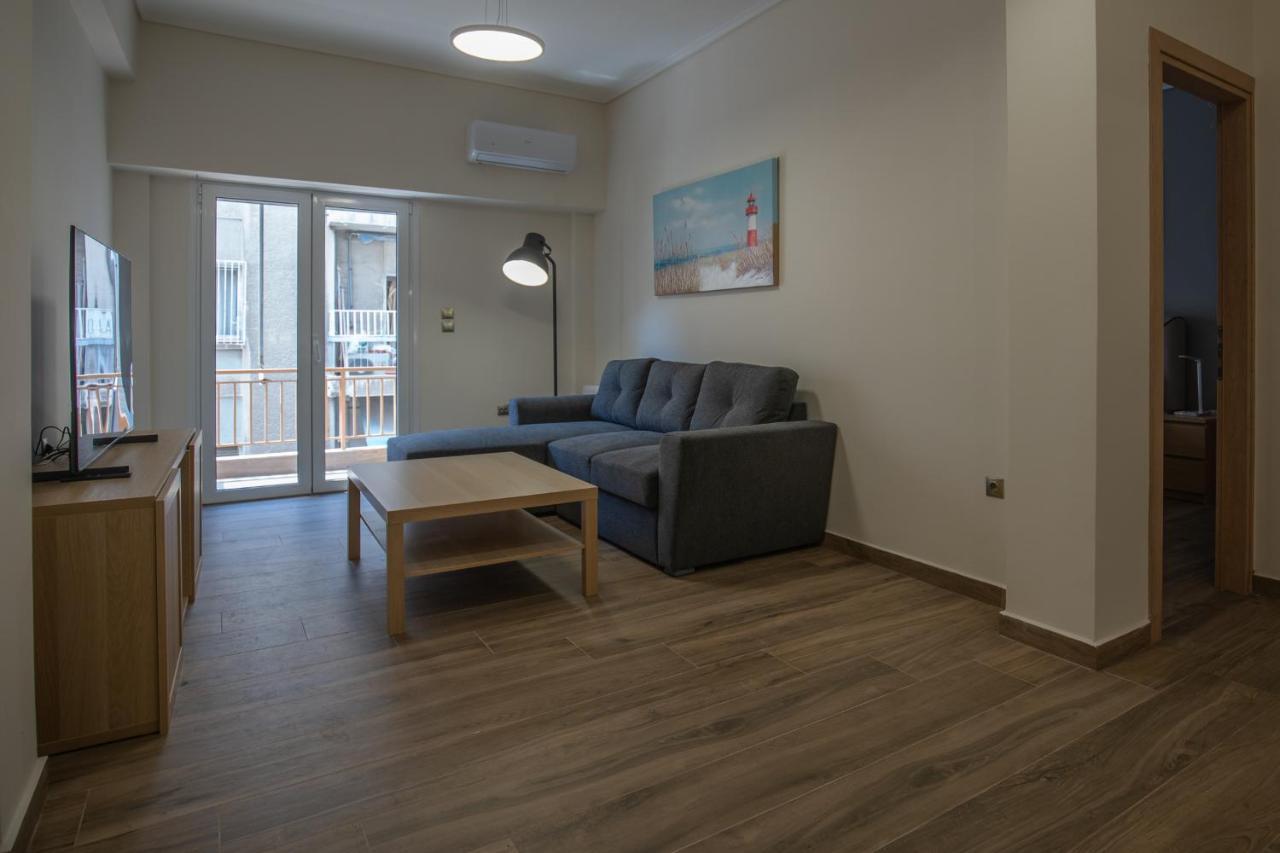 Max Blue Apartment, A Stay Like No Other Πειραιάς Εξωτερικό φωτογραφία