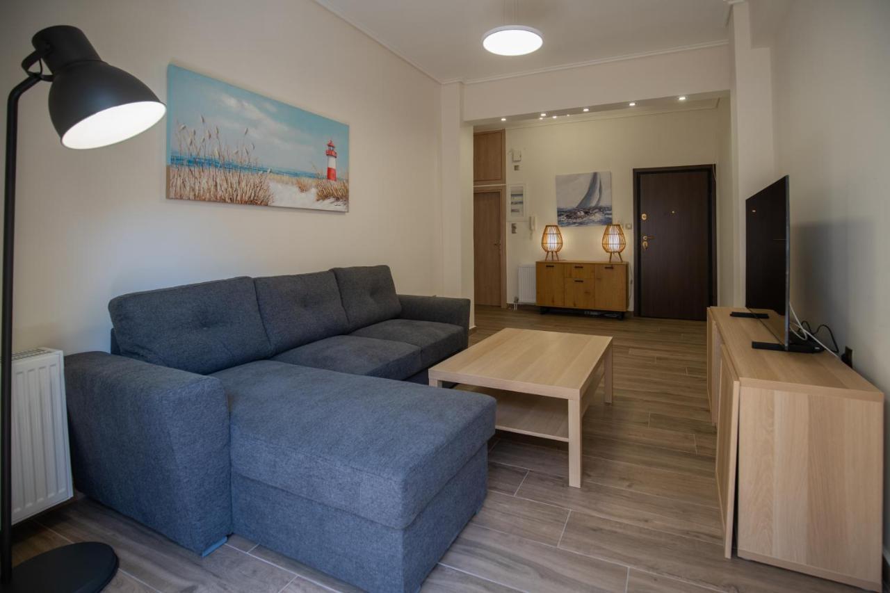 Max Blue Apartment, A Stay Like No Other Πειραιάς Εξωτερικό φωτογραφία